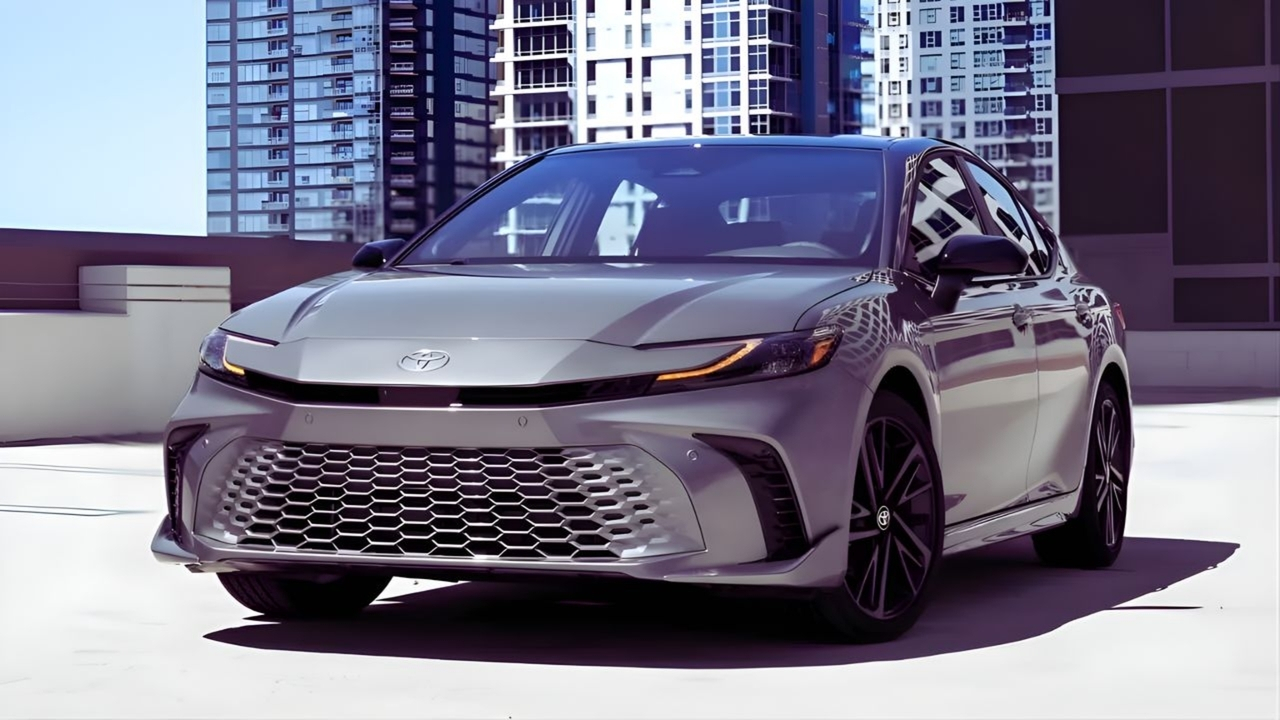 Toyota Camry 2026: el sedán renovado que eleva estilo y eficiencia